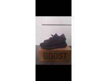 ox_sprzedam-buty-adidas-yezzy-350-v2