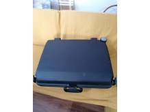 ox_okazja-walizka-podrozna-samsonite-czarna-szyfrowana-stan-nowy