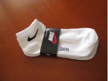ox_biale-niskie-skarpetki-nike-stopki-2-pary-rozm-38-42