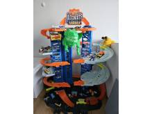 ox_mega-parking-hotwheels-z-dinozaurem