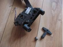 ox_opel-astra-ii-g-pedal-gazu