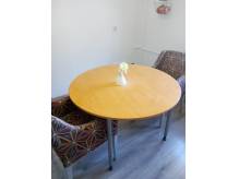 ox_stol-z-ikea-sr118cm