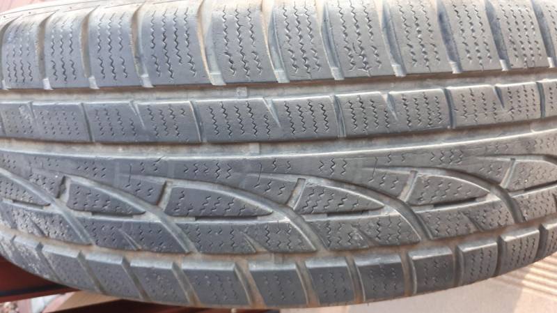 ox_sprzedam-4-uzywane-opony-zimowe-hankook-o-rozmiarze-22570r16