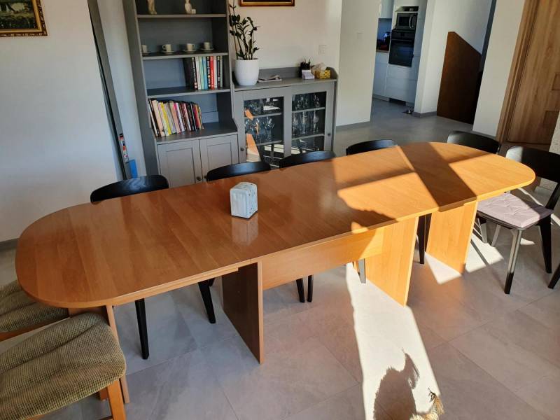 ox_sprzedam-krzesla-drewniane-tapicerowane-8szt-2szt-stol-rozkladany