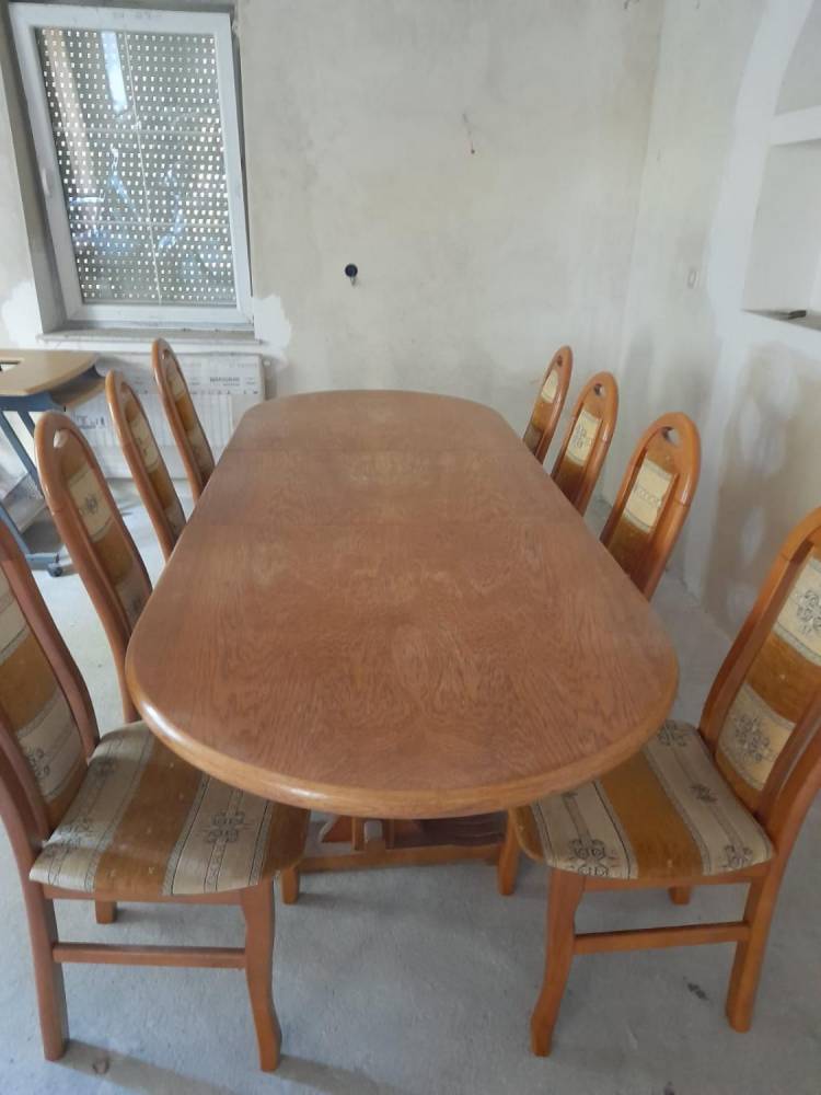 ox_sprzedam-komplet-stol-i-8-krzesel