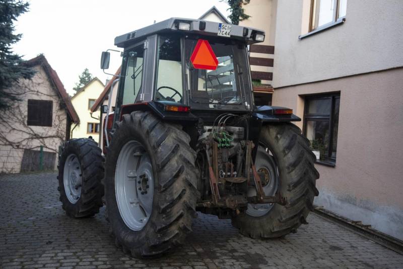ox_ciagnik-rolniczy-traktor-massey-ferguson-3060
