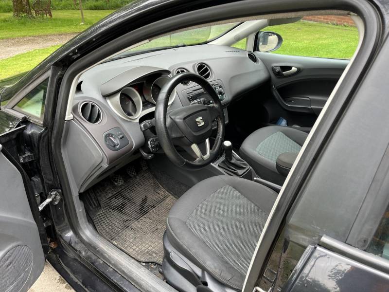 ox_seat-ibiza-2010r-14tdi-klimatyzacja-alufelgi-5-drzwi