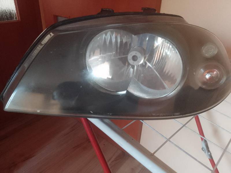 ox_lampa-seat-ibiza-cordoba