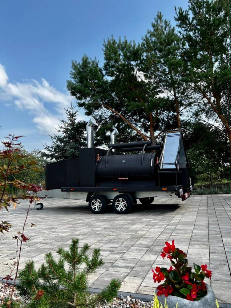 ox_grill-smoker-mobilny-na-przyczepie