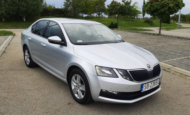 ox_skoda-octavia-salonowa-bezwypadkowa-serwisowana-w-aso-faktura-vat-23