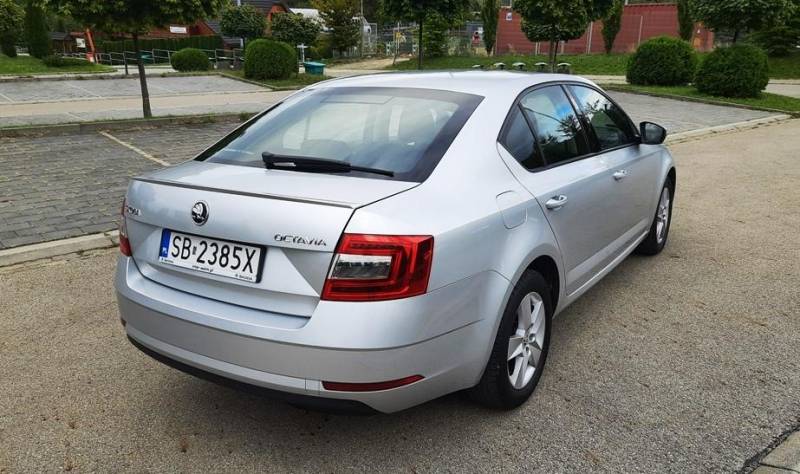 ox_skoda-octavia-salonowa-bezwypadkowa-serwisowana-w-aso-faktura-vat-23