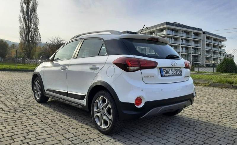 ox_hyundai-i20-active-premium-salonowy-14-100km-43200km-bezwypadkowy