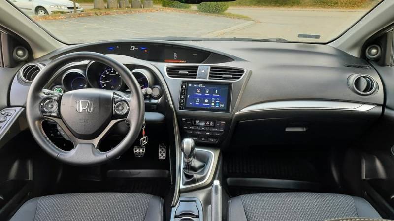 ox_honda-civic-salonowa-18-lifestyle-adasconnect-78900km-biala-perla