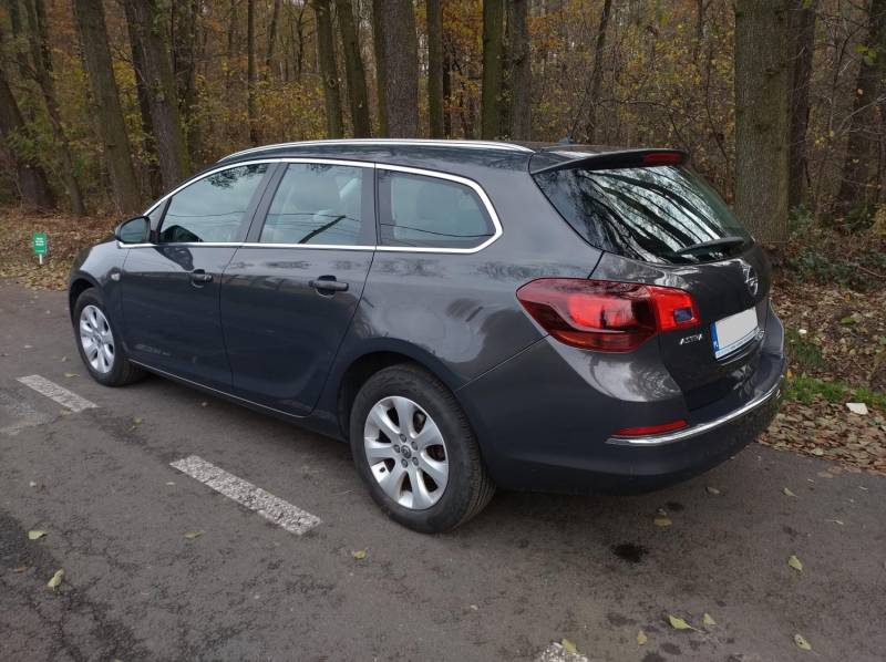 ox_opel-astra-opel-astra-j-lift-2014r-sports-tourer-16-115km-benzyna