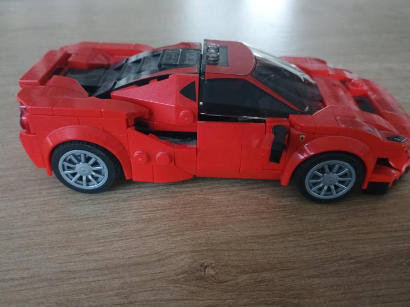 ox_klocki-lego-ferrari