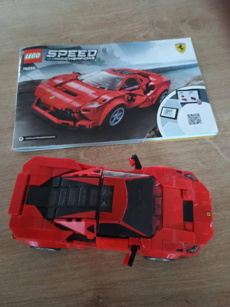 ox_klocki-lego-ferrari