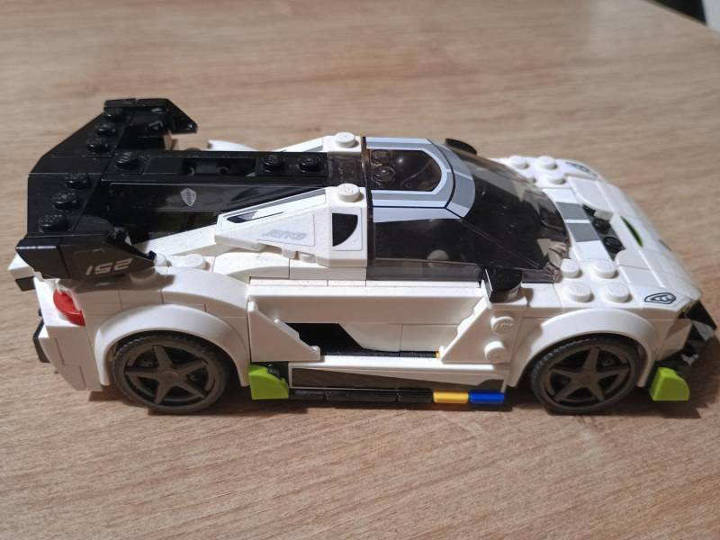 ox_klocki-lego-koenigsegg