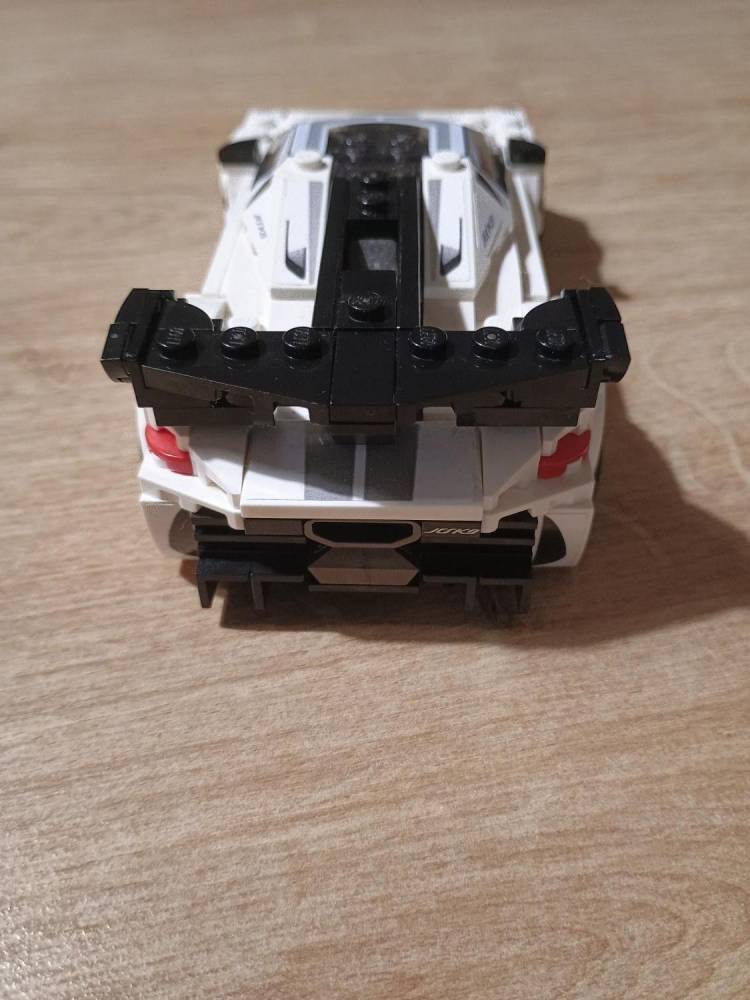 ox_klocki-lego-koenigsegg