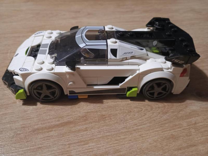 ox_klocki-lego-koenigsegg