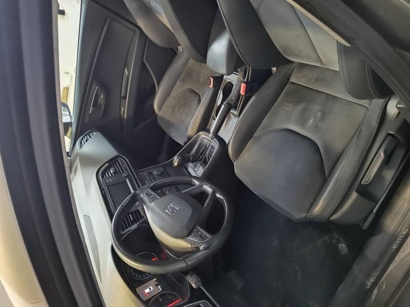 ox_seat-leon-iii-st-zadbany-niski-przebieg