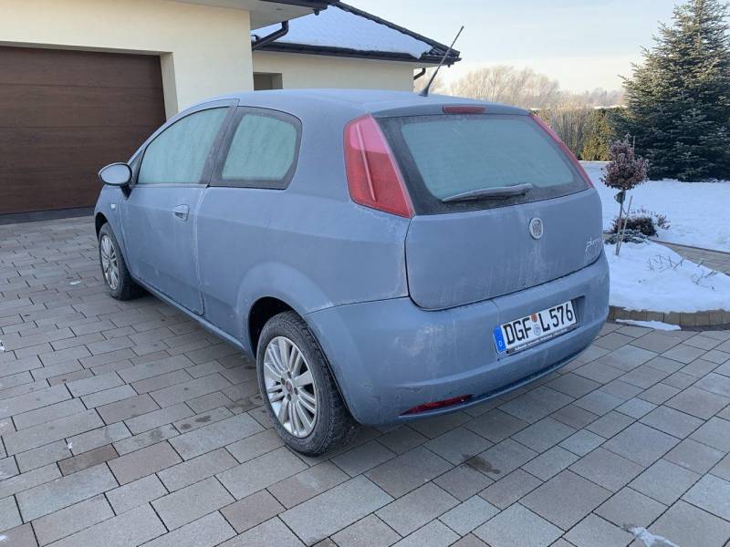 ox_fiat-grande-punto-14-benzyna-8v-klima-2009r-128tys-km-przebieg