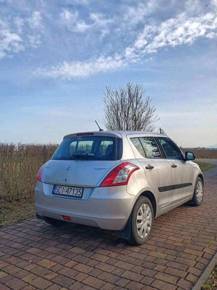 ox_suzuki-swift-12-club-przebieg-89-tys-rok-rejestracji-2012