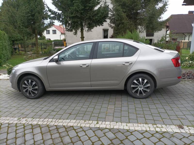 ox_skoda-octavia-iii-14-tsi-krajowa-2013r-146-tys-km