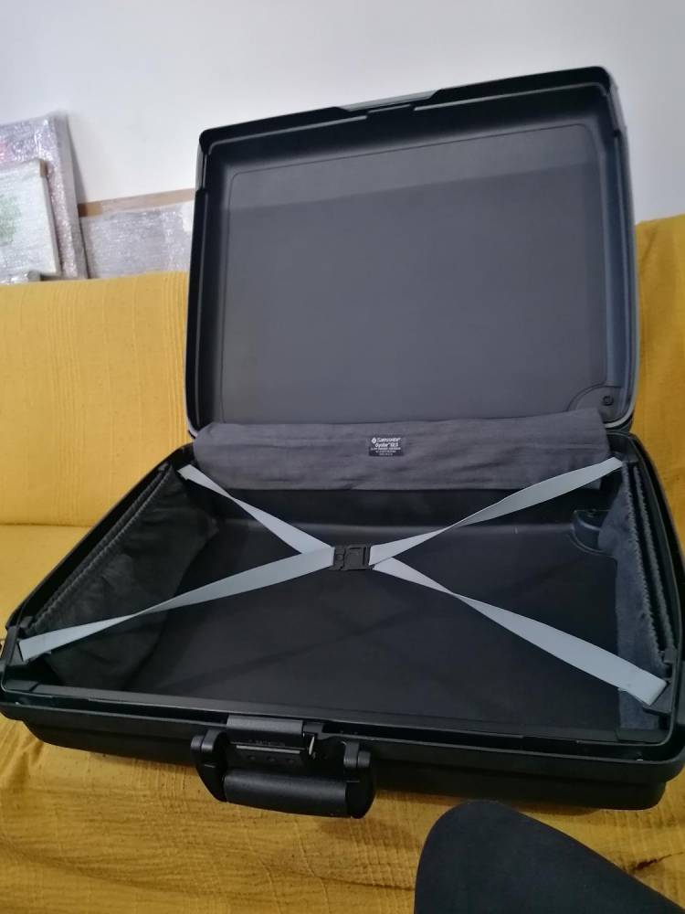ox_okazja-walizka-podrozna-samsonite-czarna-szyfrowana-stan-nowy