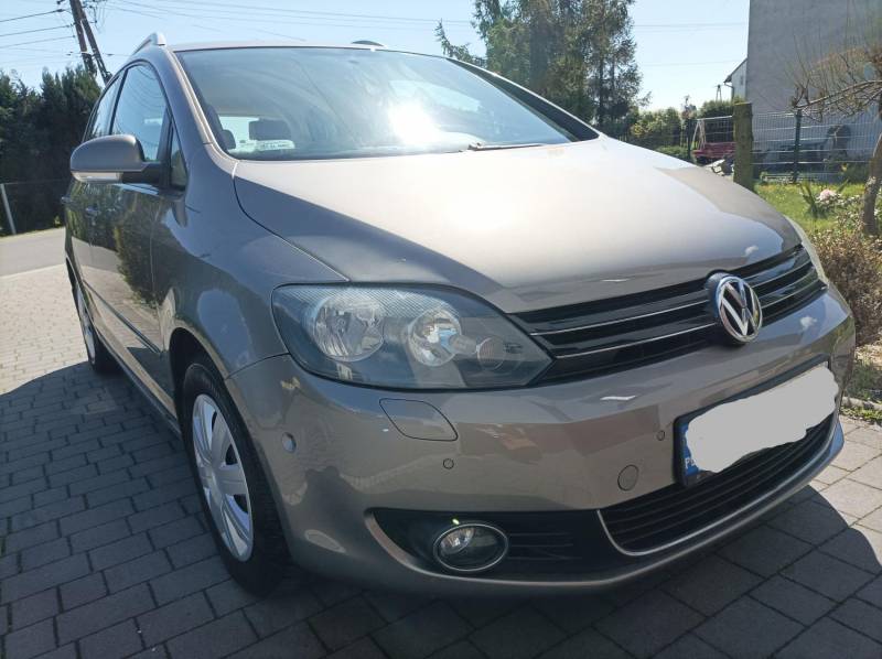 ox_volkswagen-golf-plus-14-tsi-122km-alcantara-krajowy-bogate-wyposazeni