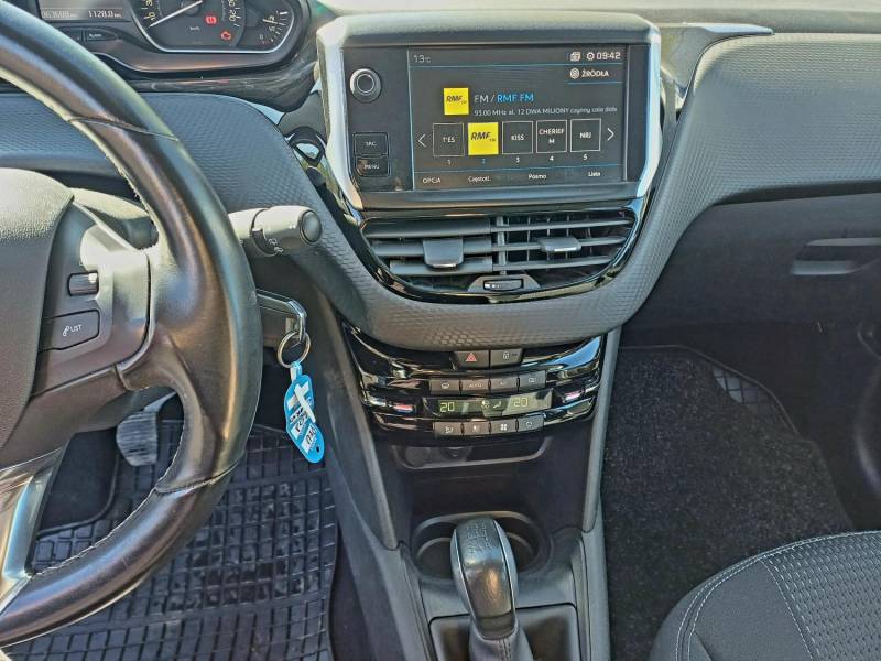 ox_peugeot-208