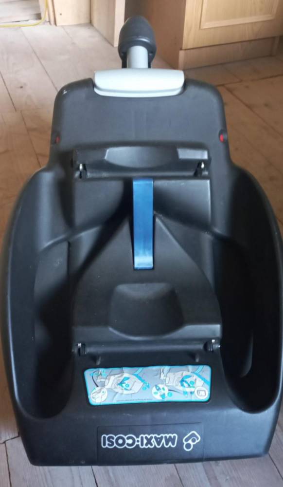 ox_sprzedam-fotelik-maxi-cosi-0-13-kg-i-baze-isofix