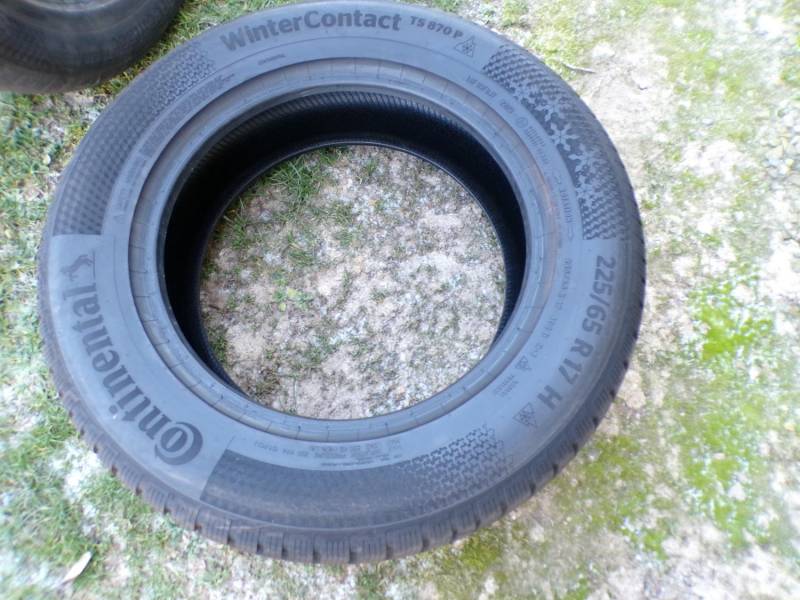 ox_opony-wielosezonowe-m-s-continental-2256517-rok-2023-7-mm