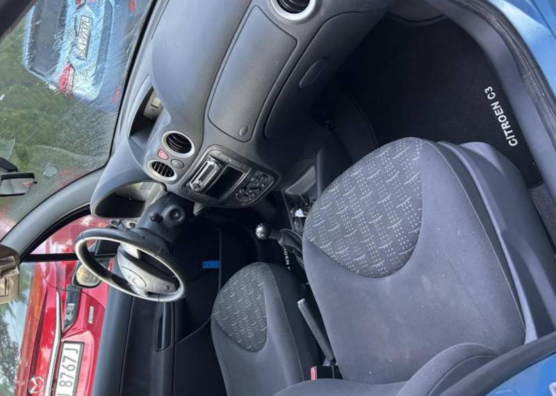 ox_citroen-c3-2009
