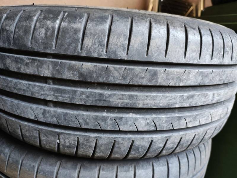 ox_opony-dunlop-20555-r16