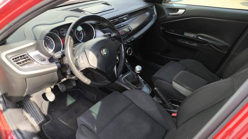 ox_alfa-romeo-giulietta-14t-jet-2011r-190tkm-bezwypadek-zarejstrowana