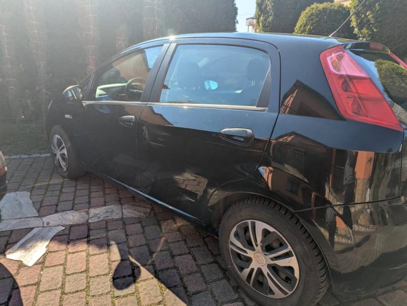 ox_fiat-grande-punto-14-skrzynia-7-biegowa-zadbany