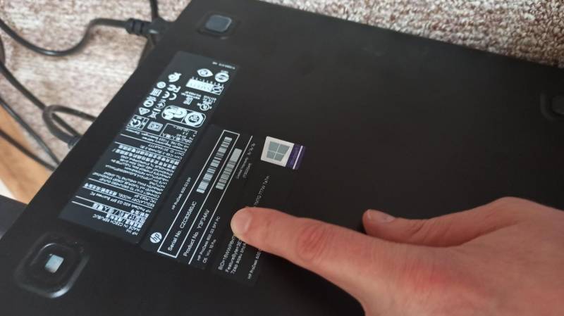 ox_komputer-hp-pro-deski-i3-7100-256-gb-16gb-windows