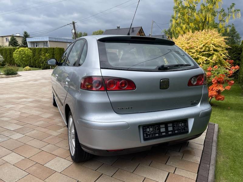 ox_seat-ibiza14-benzyna-2005r-klimatronik