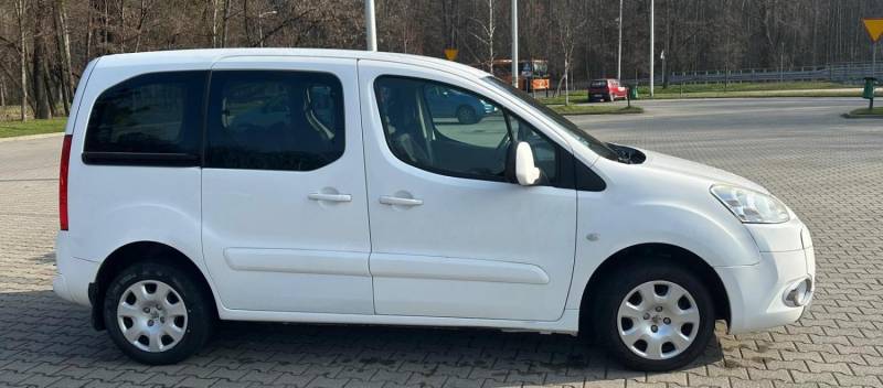 ox_sprzedam-peugeot-partner-tepee-2010-rok-1560-cm3-66-kw