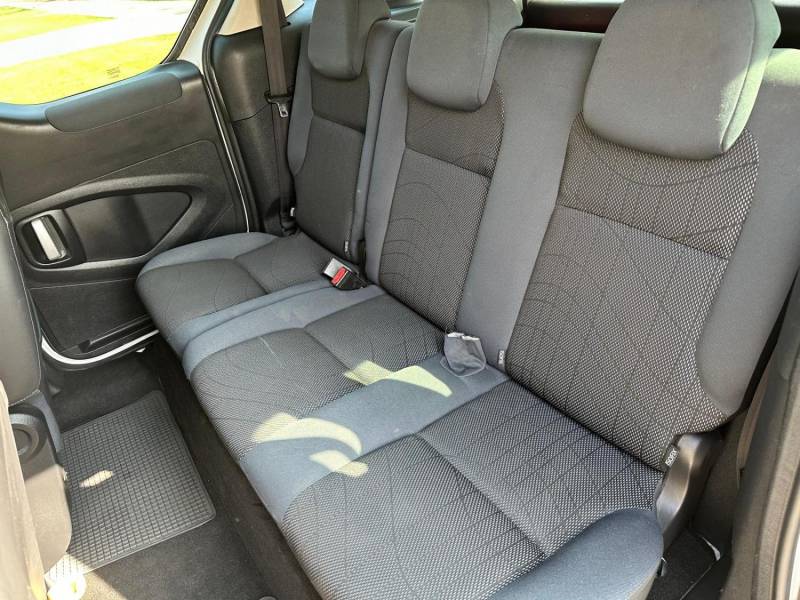 ox_sprzedam-peugeot-partner-tepee-2010-rok-1560-cm3-66-kw