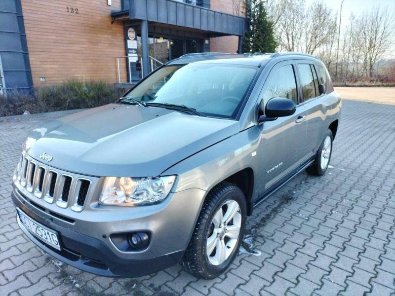 ox_fajny-jeep-compass-za-rozsana-cene
