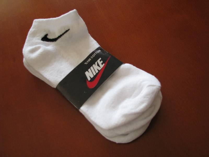 ox_biale-niskie-skarpetki-nike-stopki-2-pary-rozm-38-42