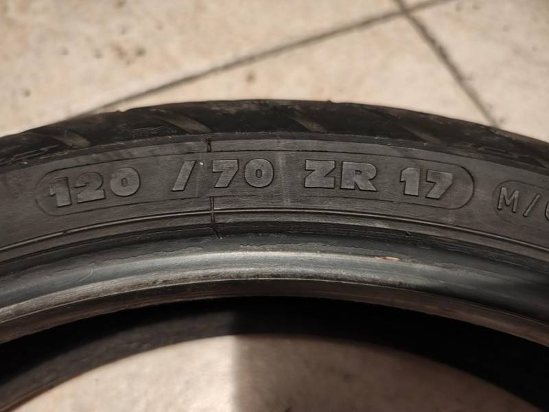 ox_opony-motor-michelin-pilot-road3-zr17