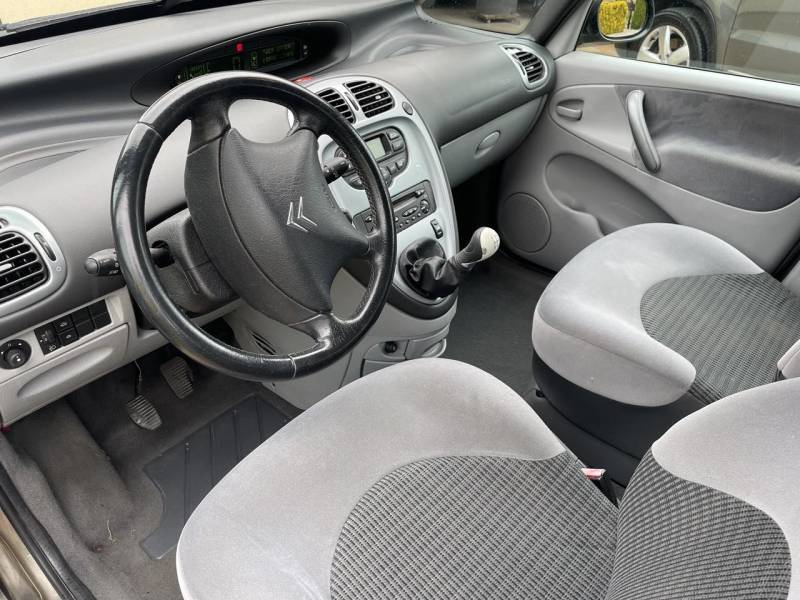ox_citroen-xsara-picasso-16-benzyna-klimatyzacja-rok-2010-130tys-km