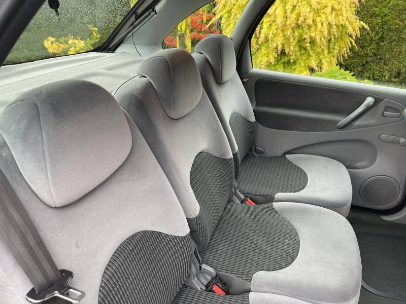 ox_citroen-xsara-picasso-16-benzyna-klimatyzacja-rok-2010-130tys-km