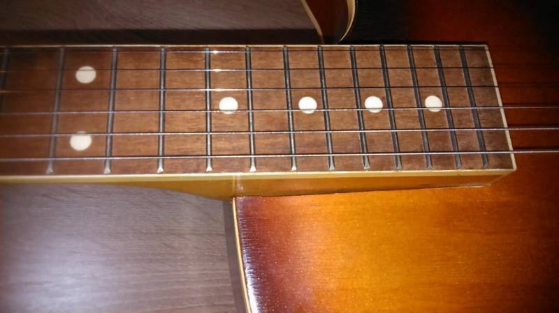 ox_gitara-jazz-defil-antyk