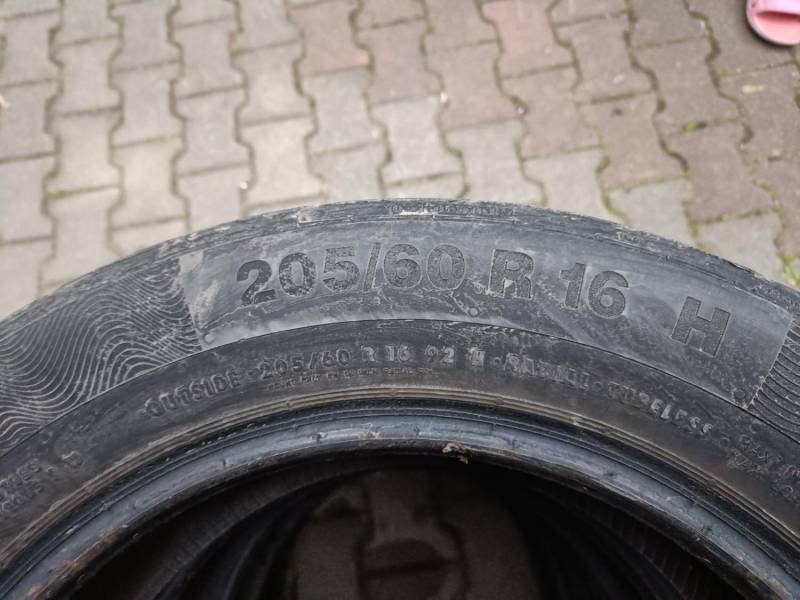 ox_opony-continental-premium-20560-r16