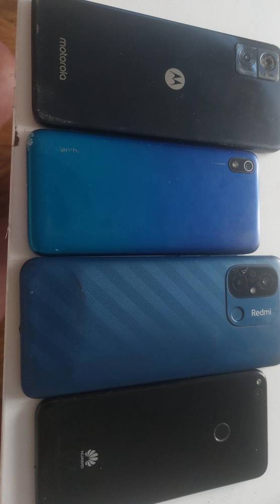ox_telefony-huawei-i-motorola