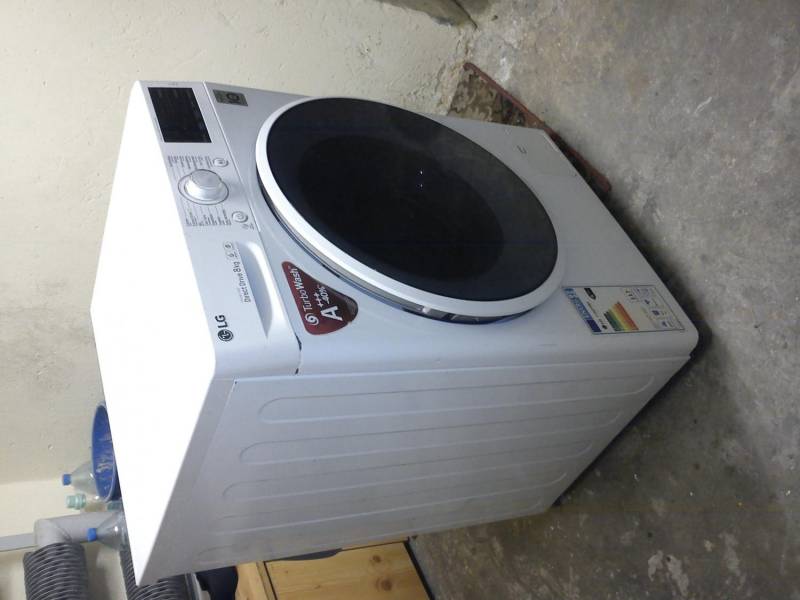 ox_pralka-lg-8kg-1400-57cm-silnik-inwerterowy