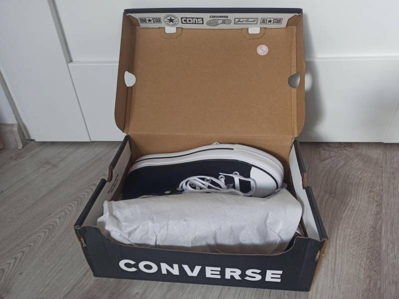 ox_converse-damskie-trampki-r-395-rozmiar